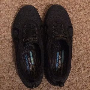 Skechers relaxed fit air cooled memory foam